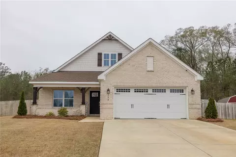 198 Quail Run Ave, Smiths Station, AL 36877
