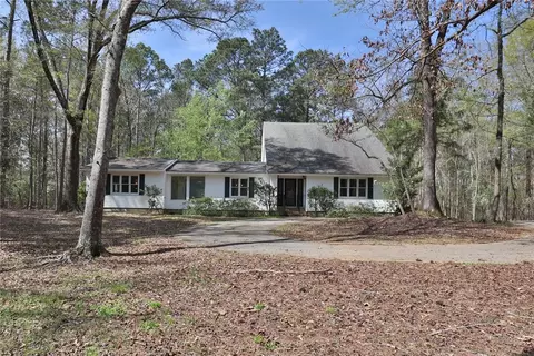 2140 Canary Dr, Auburn, AL 36830