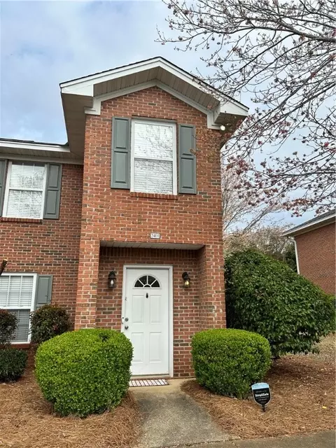 1477 N Donahue Dr #2401, Auburn, AL 36832
