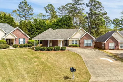 407 Waverly Pl, Opelika, AL 36801
