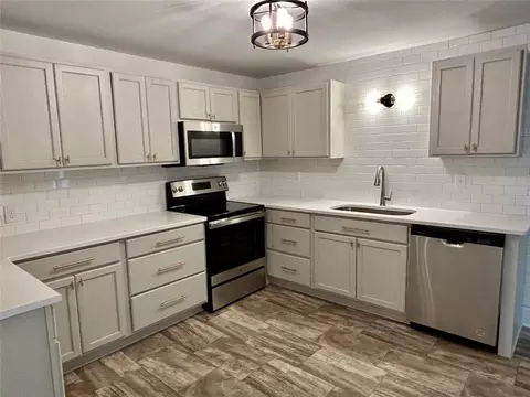 403 E 9th St, West Point, GA 31833 photo 6