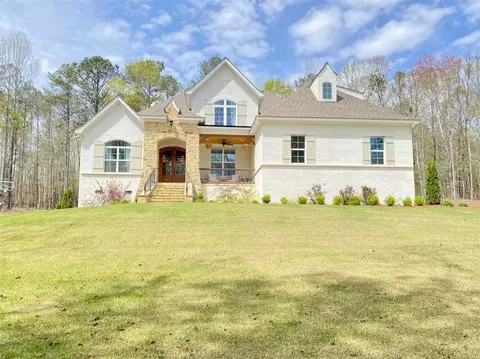 2801 E Farmville Rd, Auburn, AL 36830