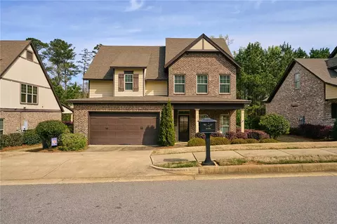 2214 N Donahue Dr, Auburn, AL 36830