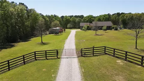 535 County Road 083, Notasulga, AL 36866