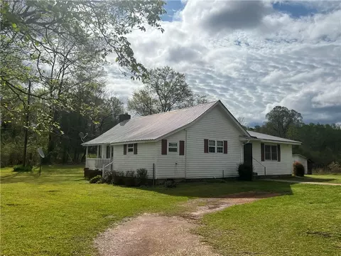 7371 County Road 83, La Fayette, AL 36862