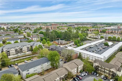 615 W Glenn Ave #103, Auburn, AL 36830