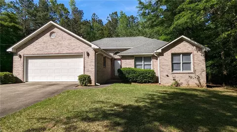 2902 Fawn Ct, Opelika, AL 36804