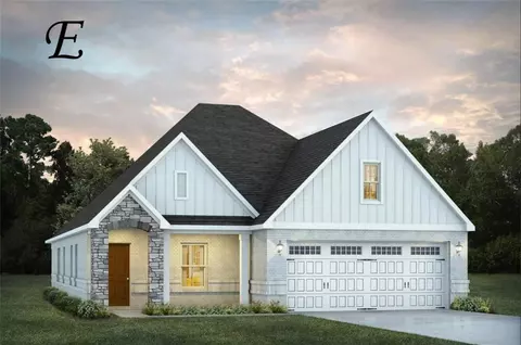 1843 Hidden Lakes Dr, Opelika, AL 36801