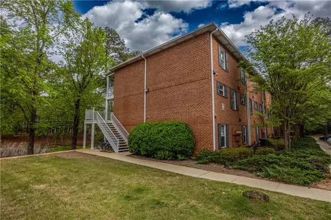 160 E University Dr #H201, Auburn, AL 36832