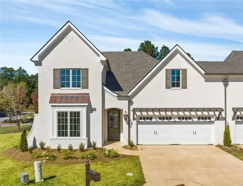 930 Clubview Ct, Auburn, AL 36830