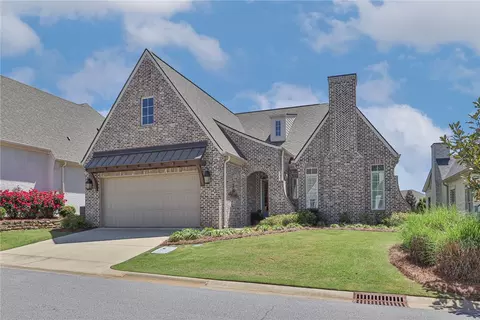 3431 Lakeshore Dr, Opelika, AL 36804