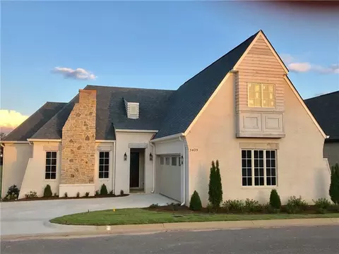 3425 Lakeshore Dr, Opelika, AL 36804
