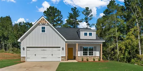 1966 Grant Ave, Opelika, AL 36804