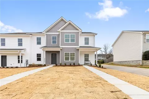 2143 Cobblestone Dr #2, Opelika, AL 36804