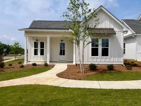 3018 Yards Ln, Opelika, AL 36801