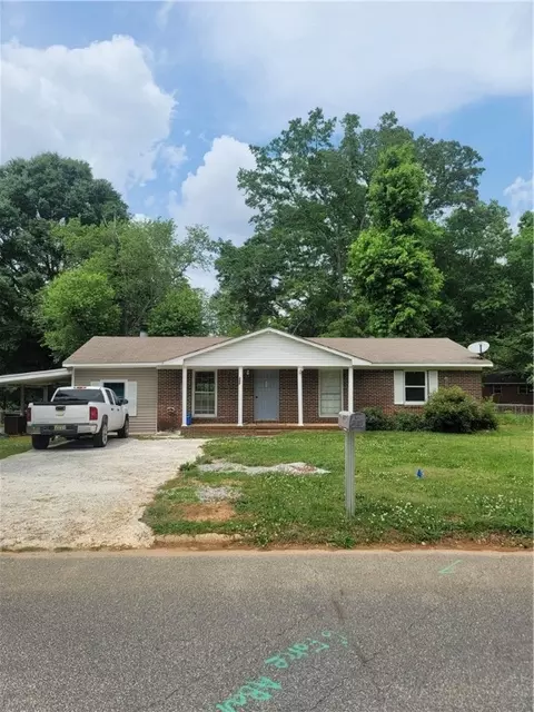 302 Hall Ave, Opelika, AL 36804