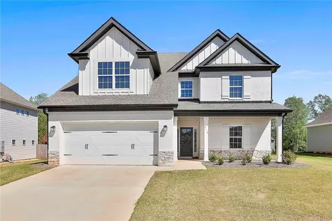 712 Tiger Trl, Opelika, AL 36804