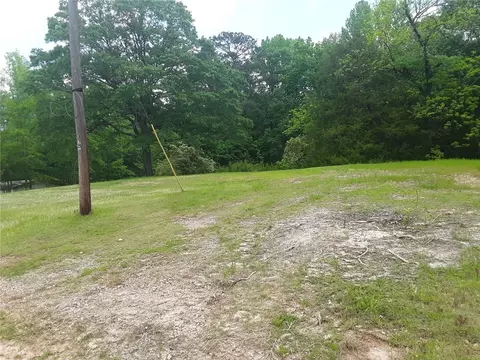 1788 King Rd, Valley, AL 36854