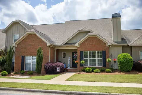 1630 Academy Dr #703, Auburn, AL 36830