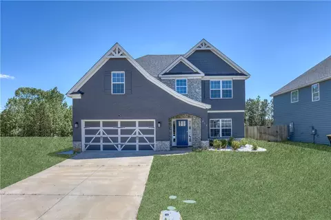 815 Wyndham Village Ct, Opelika, AL 36801