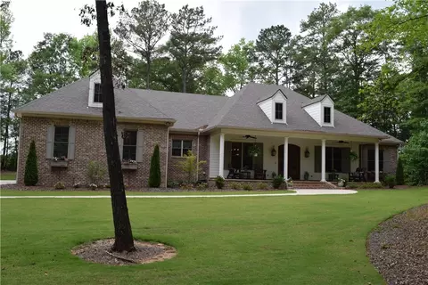 900 Blackberry Cv, Opelika, AL 36804
