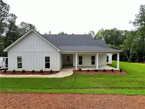 1240 Lee Road 357, Valley, AL 36854