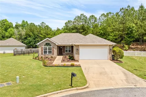 959 Pebble Ct, Auburn, AL 36830