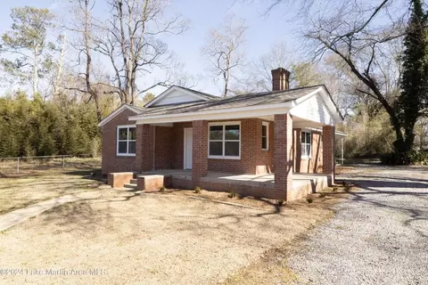 126 Adams St, Tallassee, AL 36078
