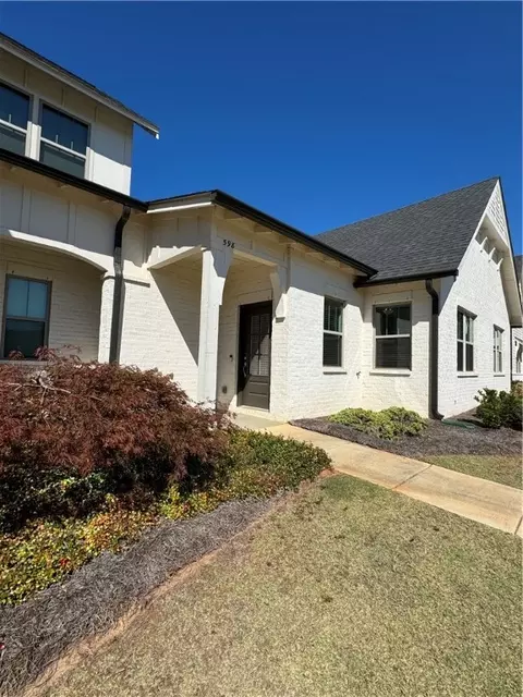 598 Grey Oak Cir, Auburn, AL 36830
