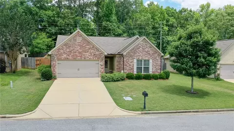 306 Gwynnes Way, Opelika, AL 36804
