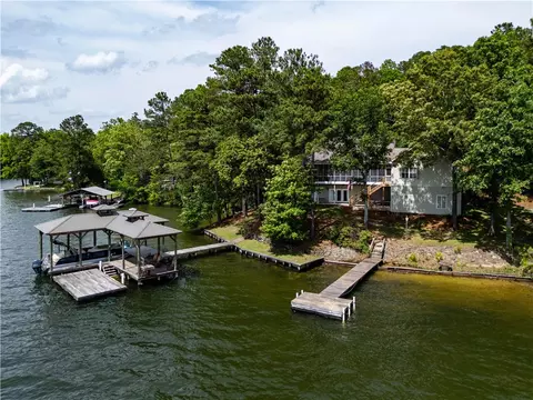 682 Bay Pine Pt, Jacksons Gap, AL 36861