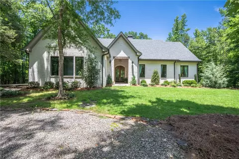 323 Lee Road 88, Auburn, AL 36830