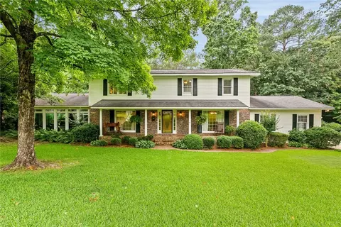 6103 26th Ave, Valley, AL 36854