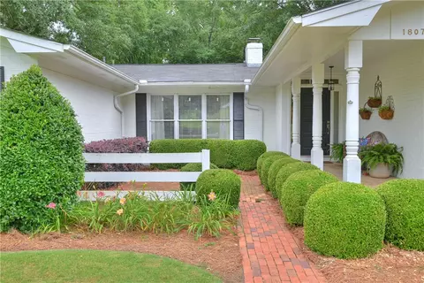 1807 Oak Bowery Rd, Opelika, AL 36801
