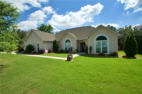 613 Lockwood St, Auburn, AL 36830