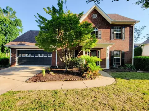 291 Chinaberry Ct, Auburn, AL 36832