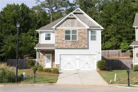 414 Lightness Dr, Auburn, AL 36832