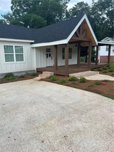 1302 Rocky Brook Rd, Opelika, AL 36801