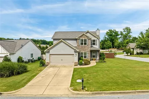2807 Samantha Ln, Opelika, AL 36804
