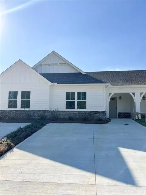 405 Morris Ave #B1, Opelika, AL 36801