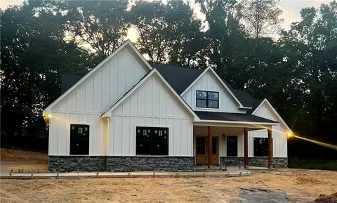 645 Lee Road 238, Phenix City, AL 36870