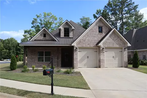 1760 Lois Ln, Auburn, AL 36832