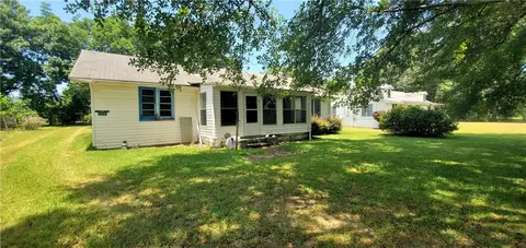 4266 Uchee Hwy, Seale, AL 36875