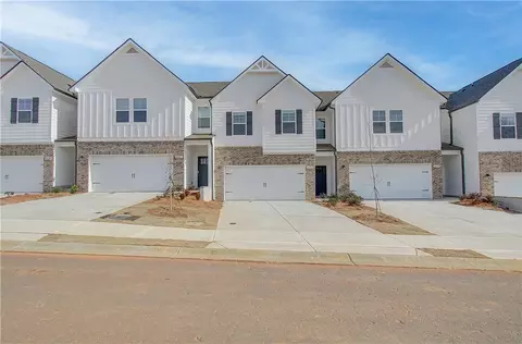 3250 Alana Ct, Opelika, AL 36804