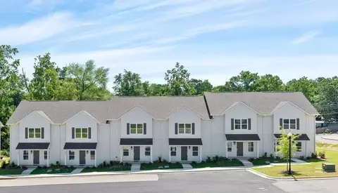 3260 Academy Dr #305, Opelika, AL 36801