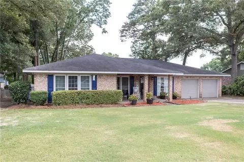 3205 Shenandoah Dr, Phenix City, AL 36867