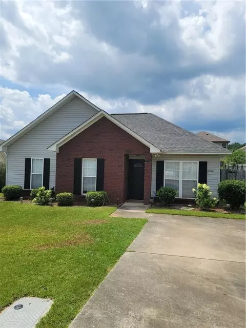2808 Lismore Ct, Opelika, AL 36804