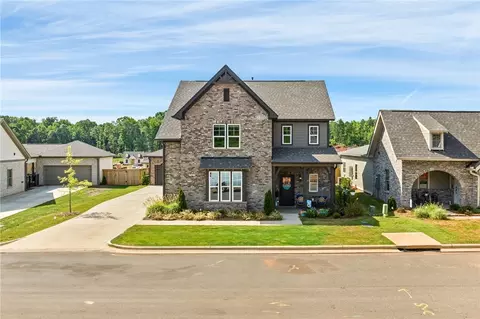 1729 Creekside Ln, Auburn, AL 36830