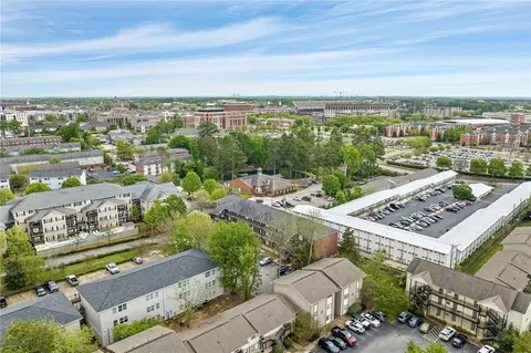 615 W Glenn Ave #201, Auburn, AL 36832