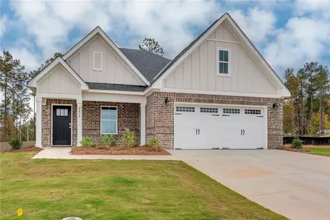 2477 Ridgecrest Dr, Auburn, AL 36830